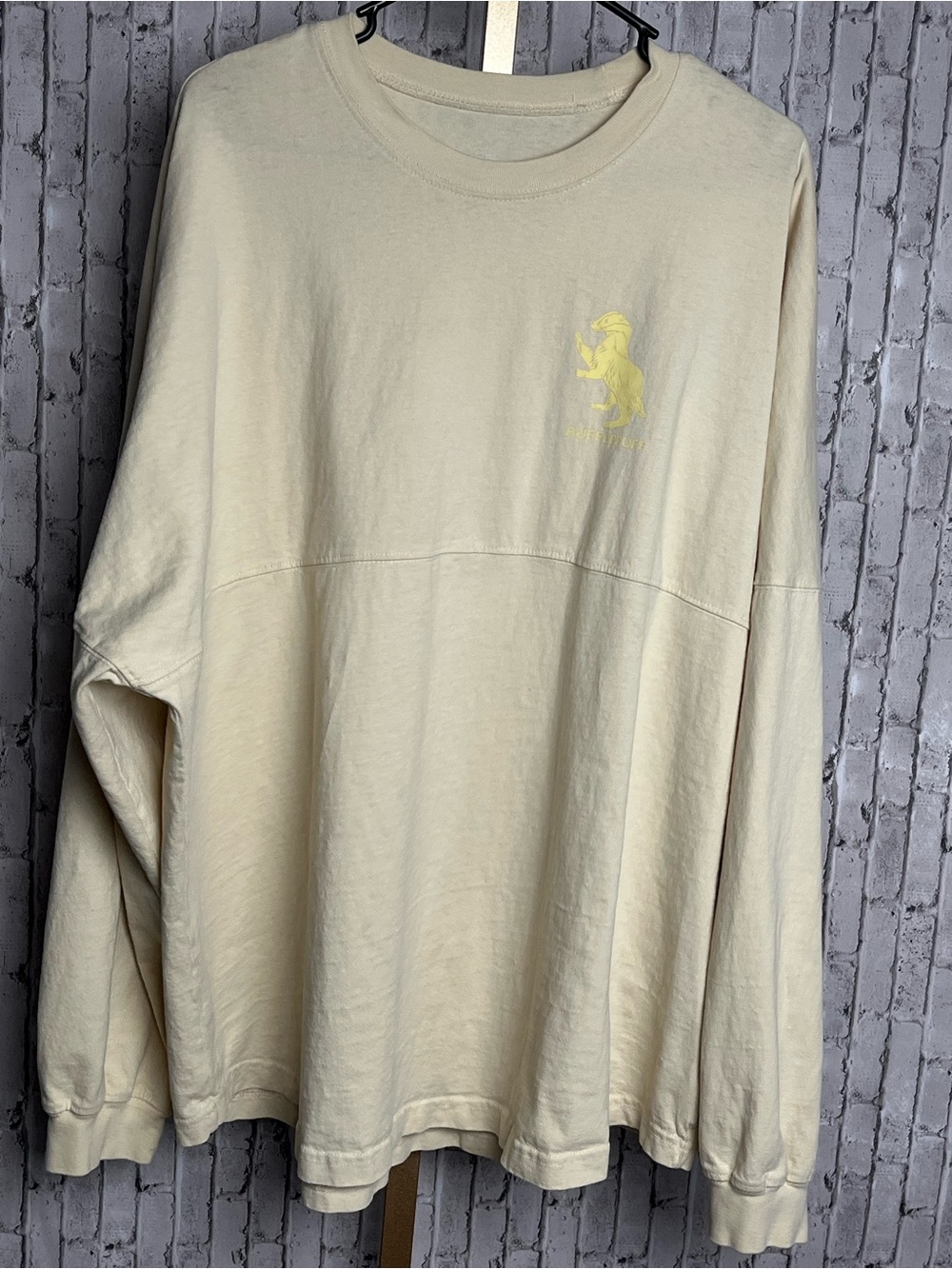 Harry Potter Hufflepuff House Mascot Spirit Jersey xxl Cream Yellow